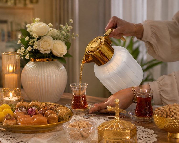 فلاسک طرح شفاف طلایی ۱ لیتری فینیک