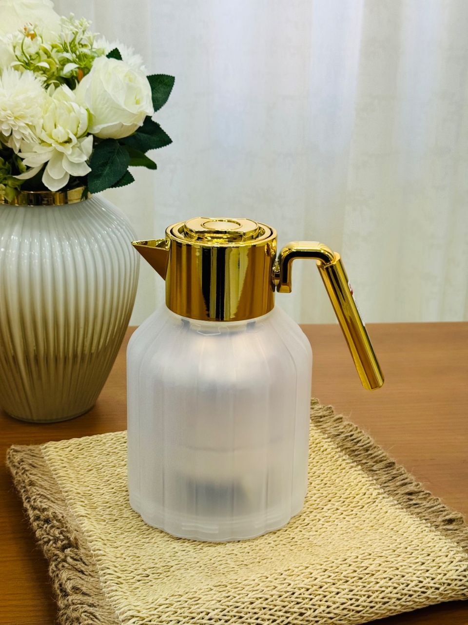 فلاسک طرح شفاف طلایی ۱ لیتری فینیک